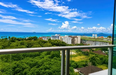Property: riviera jomtien