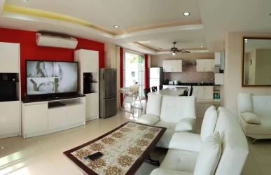 Property: jomtien condotel village